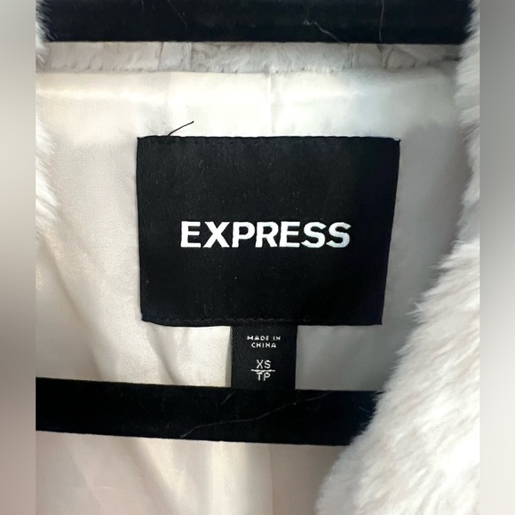 Express white/cream faux fur coat - Picture 3 of 5